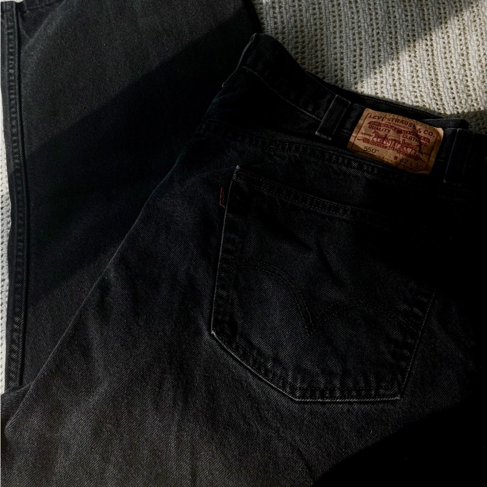 Levi's 550 Men's Relaxed Fit Black Jeans - Picture 7 of 8